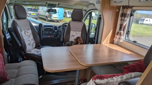 Bertha – 4 berth Bailey complete with secure dog pen