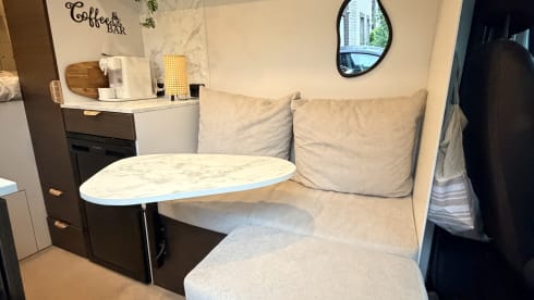CampBoers – Lussuoso furgone Citroën Jumper per 2 persone del 2021