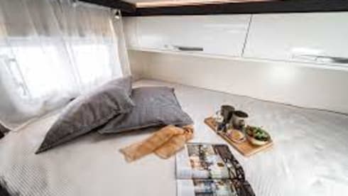 Modern 21 Reg Rollerteam Zefiro 665 4 Berth Luxury Motorhome