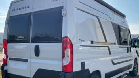 ADRIA TWIN AXESS 600 SP FAMILY – ADRIA TWIN AXESS 600 SP FAMILY