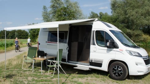Dan the campervan – Bürstner Campeo 600 - off grid