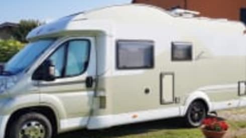 Pierpaolo – Camper semintegrale burstner ixxeo 666