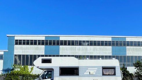Home one starship – 6p Hymer alcove uit 1993