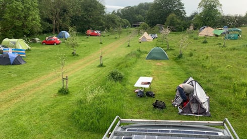 Leah – Beautifully converted wooden interior camper 