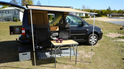Kallie 2 – 2p Minicamper compact and complete with awning
