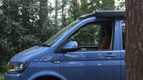 FERNWEH – Luxury VW Campervan Great For Off Grid Adventures