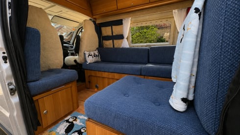 Puffin – Lernen Sie Atlas Cosy Campervan Adventures für zwei Personen kennen