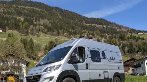 Fred von Knaus – Get in, turn the key, holiday feeling!