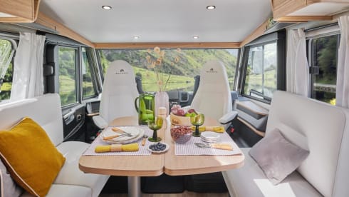 Herfst en Winter? Grand Explorer – Quickly away? Your best travel companion! - THE most spacious power machine!