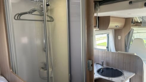 Familie camper – 4p Fiat semi-integrated uit 2019