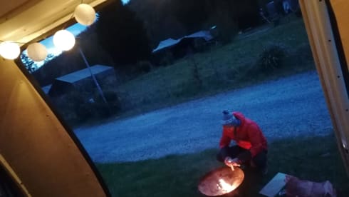 Hippiebus – Handmade really beautiful hippievan with solar panels