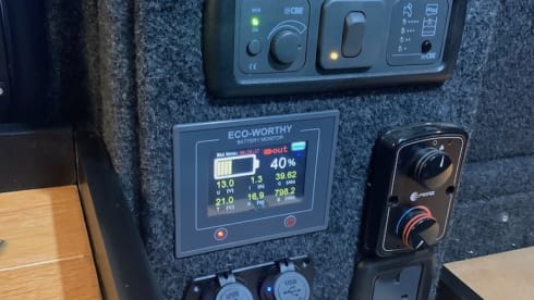 "Thermos" – VW T4 del 2002 con 2 posti letto - a 3 miglia dall'aeroporto di Inverness - *assicurazione inclusa*