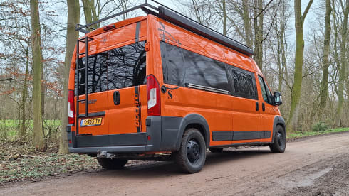 5 Person Fiat Ducato bus camper (built in 2017) (built in 2023)