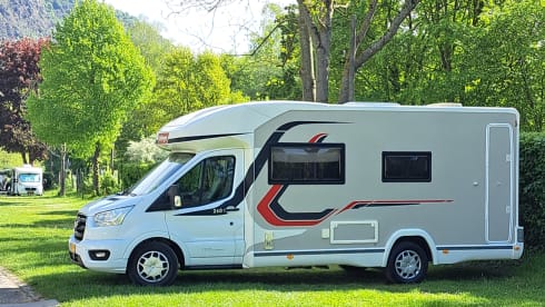 4p Challenger semi-integrated uit 2020