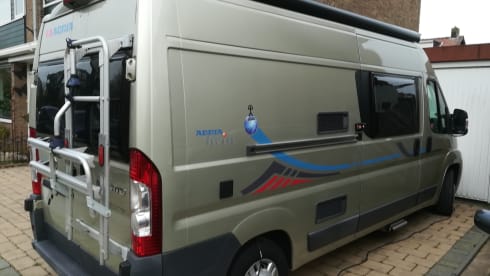Lets go, life is too short – 2p Adria Mobil 600 Bus camper from 2008