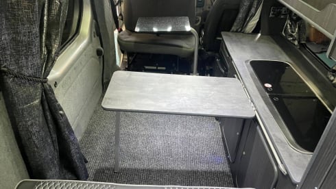 Bessy – Hochdach-Renault-Wohnmobil mit 3 Schlafplätzen