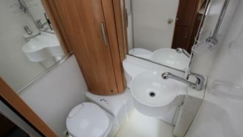 Hymmie – 4 person Hymer integrated from 2007 (air conditioning)