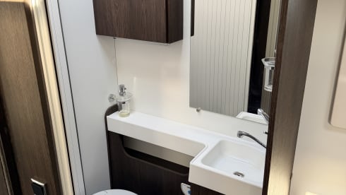 Tesso – 4p Benimar semi-integrated from 2020