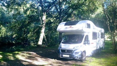 Samantha – Luxury 6 Birth 746 Rollerteam Motorhome