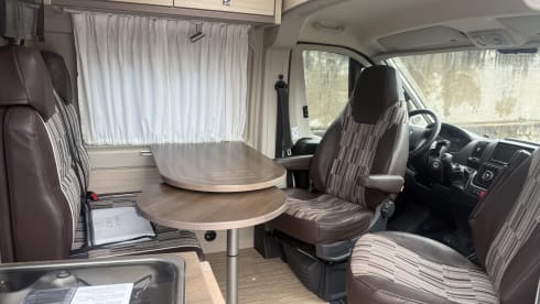 2-person Fiat Ducato Pössl 2Win R