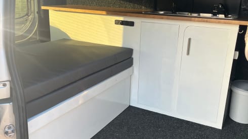 2-Personen-Bus von Mercedes-Benz aus dem Jahr 2014