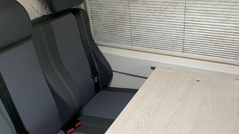 Tournie  – Very luxurious Tourne bus camper