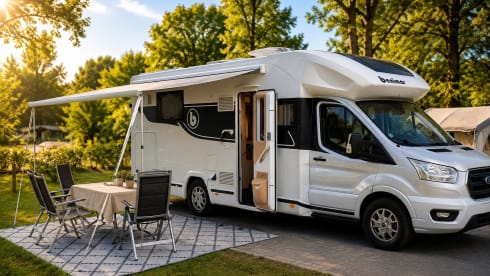 De Comfort Cruiser – 4p Benimar Tessoro 497 T QUEENS BED + LIFT BED AUT.