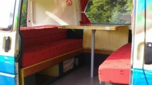 Beach – Beach - Cozy and robust VW T4 campervan
