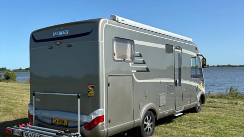 Hymer-Wohnmobil für 4 Personen, integriert ab 2015