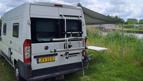 2p Fiat bus uit 2007