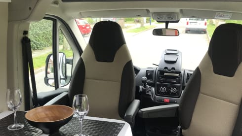 Benni – Bus camper built in 2021 for rent in Kontich.