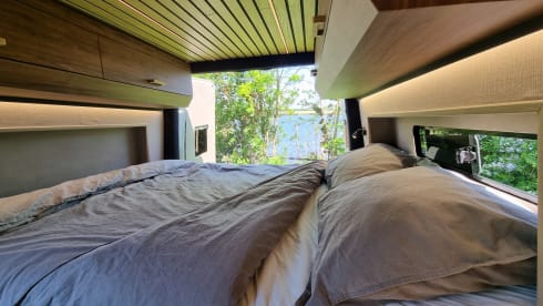 Sol – 2p Mercedes-Benz bus from 2019