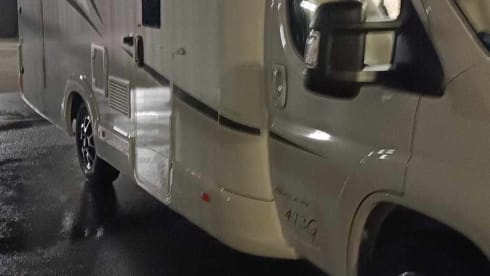 Our cozy home on wheels – 4p McLouis Sovereign semi-integrated from 2022