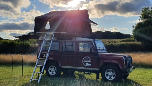 Cherry Belle – Land Rover Camper for Family Adventure