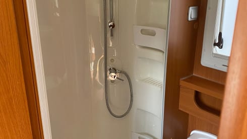6-8 p Fiat alcove spacious family camper