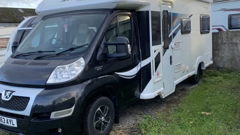 6 berth Peugeot semi-integrated from 2013
