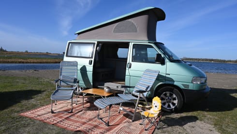 Kareltje – 4p Volkswagen campervan uit 1998