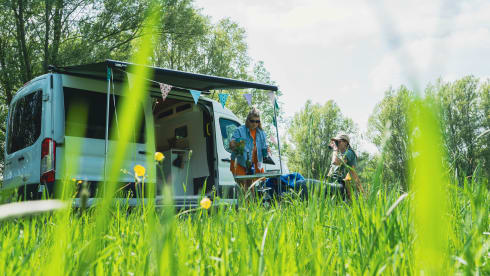 BAYVAN – BAY: Ford Self-Build BUS - Carefree OFF-Grid Kameren