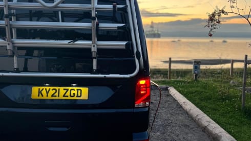 Seymour  – Luxury 2021 VW high spec campervan with flexible collection/drop-off
