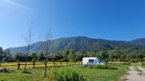 Gwen SteVANi β 2 Berth 2014 VW Crafter