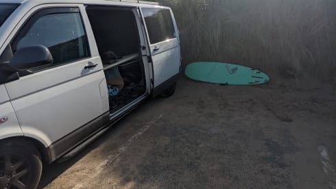 Big Dave – VW Transporter LWB - Perfect van for your first camping trip! Dogs allowed!