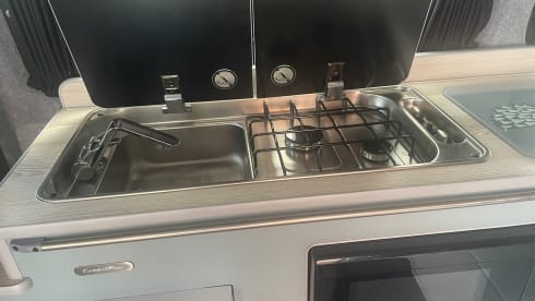 Dolly – 4 berth Volkswagen campervan from 2021