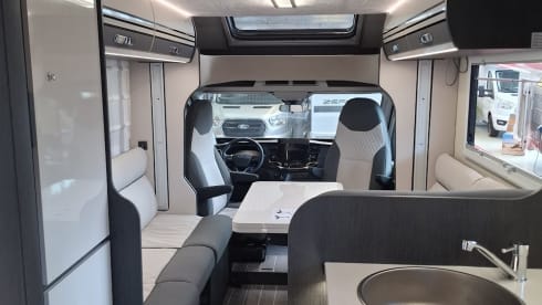 Wolf & Co – 6p Roller Team semi-integrated uit 2025