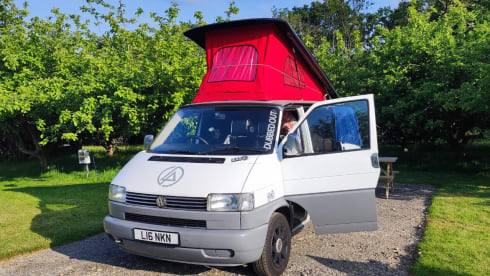 Link  – Head turning 4 berth Volkswagen T4