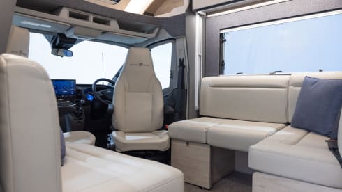 Betty Sue – Auto-Trail F70