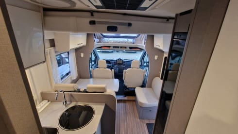 Luxuriöser Etrusco Automatic mit Einzelbetten/Hubbett, große Garage