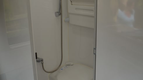 Klara – Autobus Peugeot 4 couchettes de 2018