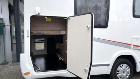 5p Challenger semi-integrated uit 2015
