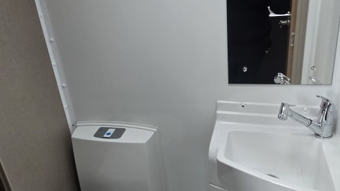 The MoHo – 6 berth Swift alcove from 2022