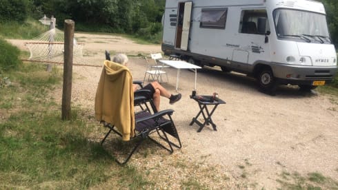 Spacious 4-5 person Hymer (very suitable for young families)
